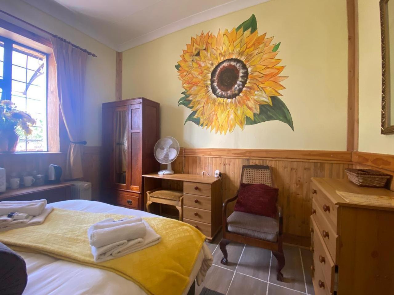 Peerboom Guesthouse เฟอรีส์เบิร์ก ห้อง รูปภาพ